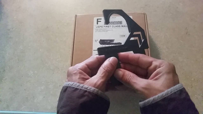 Style Khan talks about Trakline's ratchet belt hanger and the reasons why it's a must have accessory.