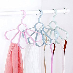 Daycount Pack of 3 Plastic Tie Belt Hanger, Tie Rack Belt Hanger Scarf Holder Hook for Closet Organizers (Random Color)